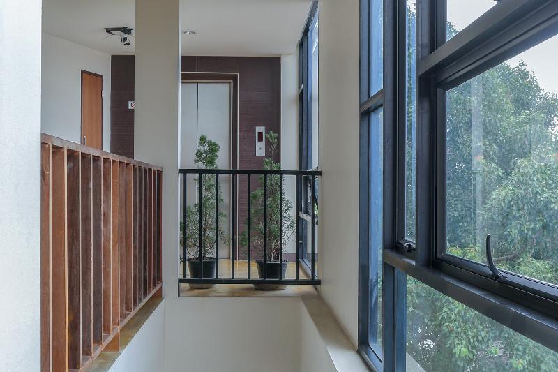 Oyo 233 Sunshine House Hotel Chiang Mai Exterior photo
